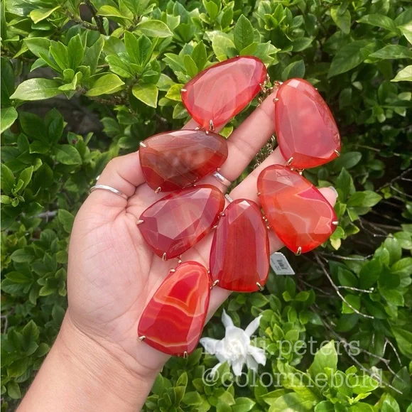 Kendra Scott Harlow Necklace in Carnelian - Picture 3 of 5